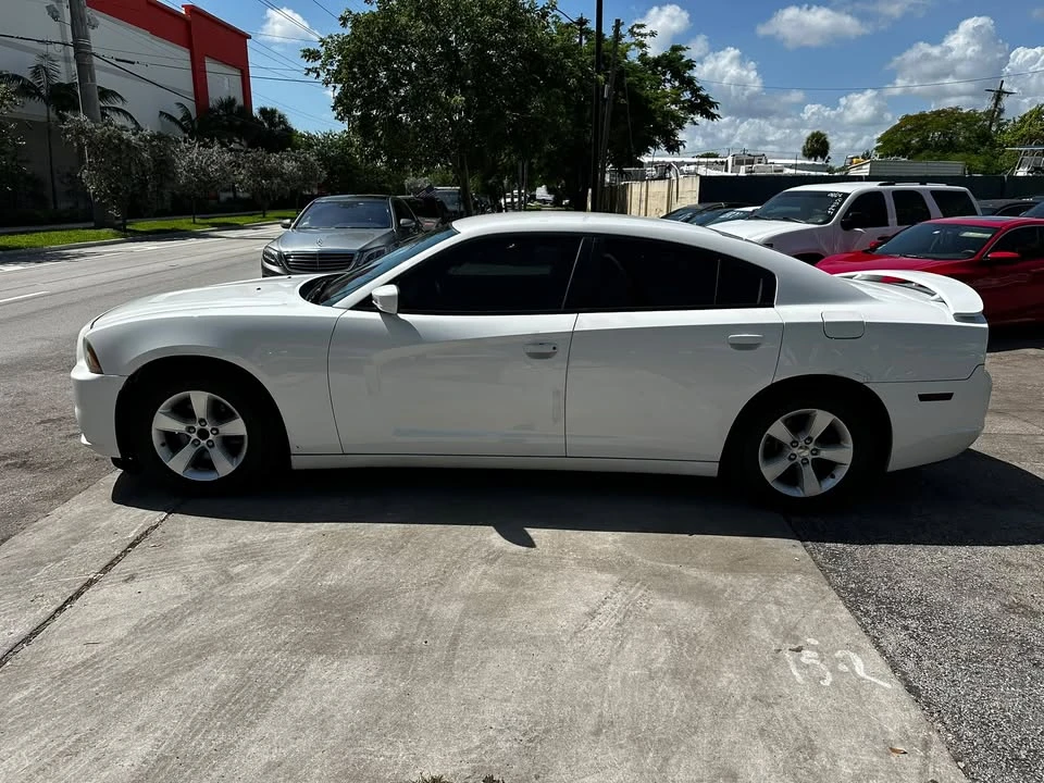 2011 Dodge Charger 7th Gen - Image 8 of 13