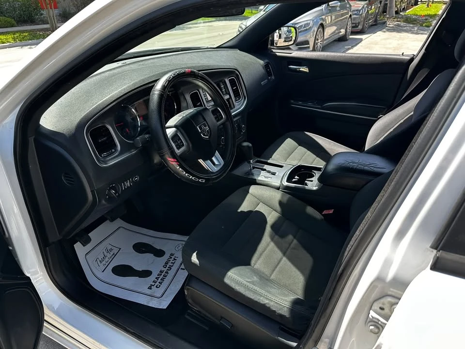 2011 Dodge Charger 7th Gen - Image 11 of 13