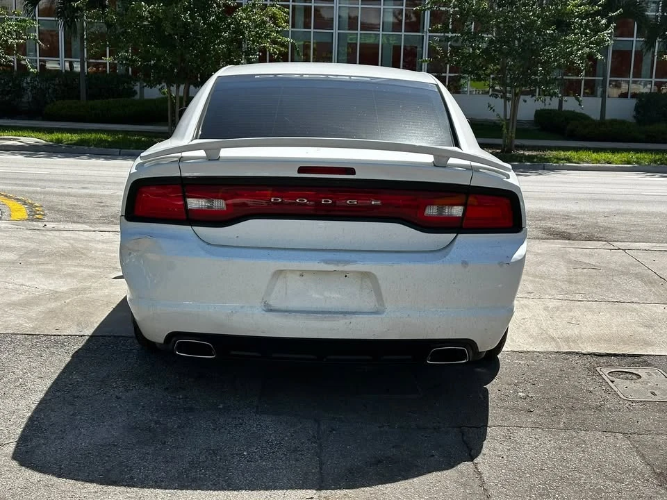 2011 Dodge Charger 7th Gen - Image 5 of 13
