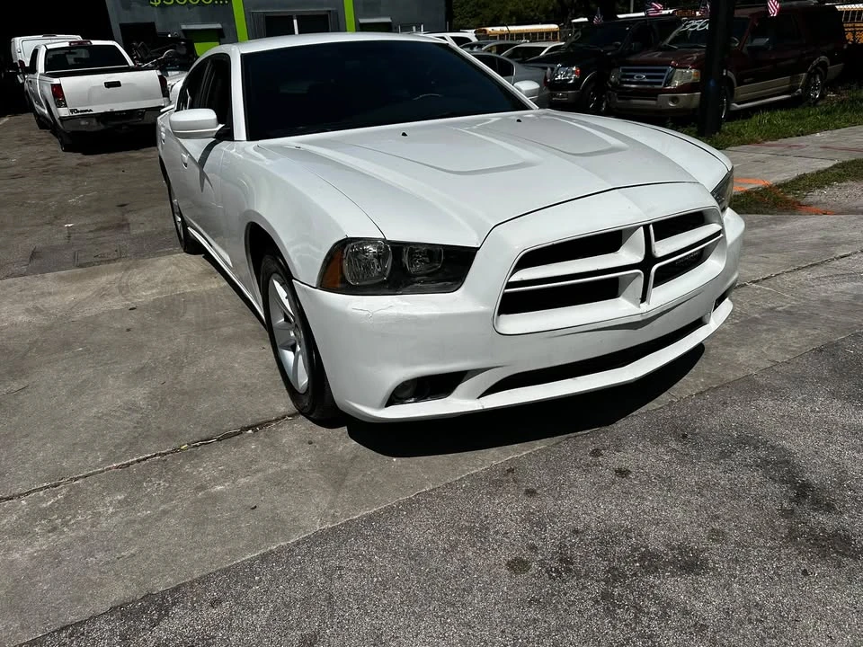 2011 Dodge Charger 7th Gen - Image 3 of 13