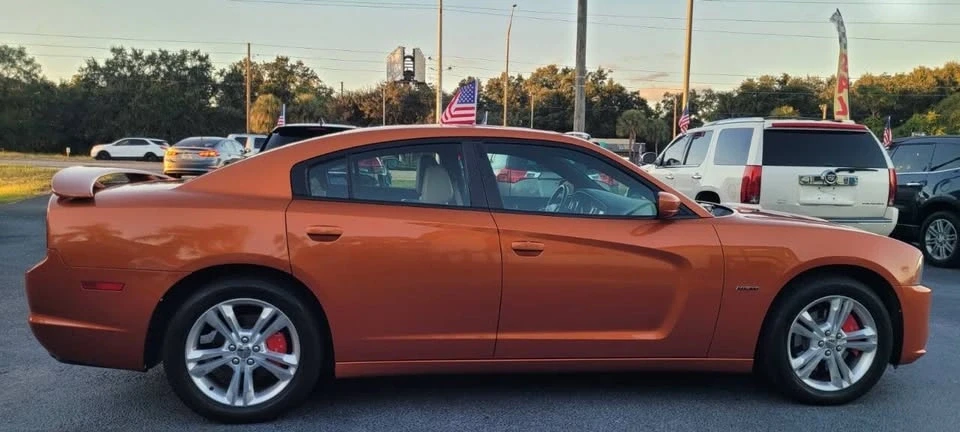 2011 Dodge Charger 7th Gen - Image 18 of 19