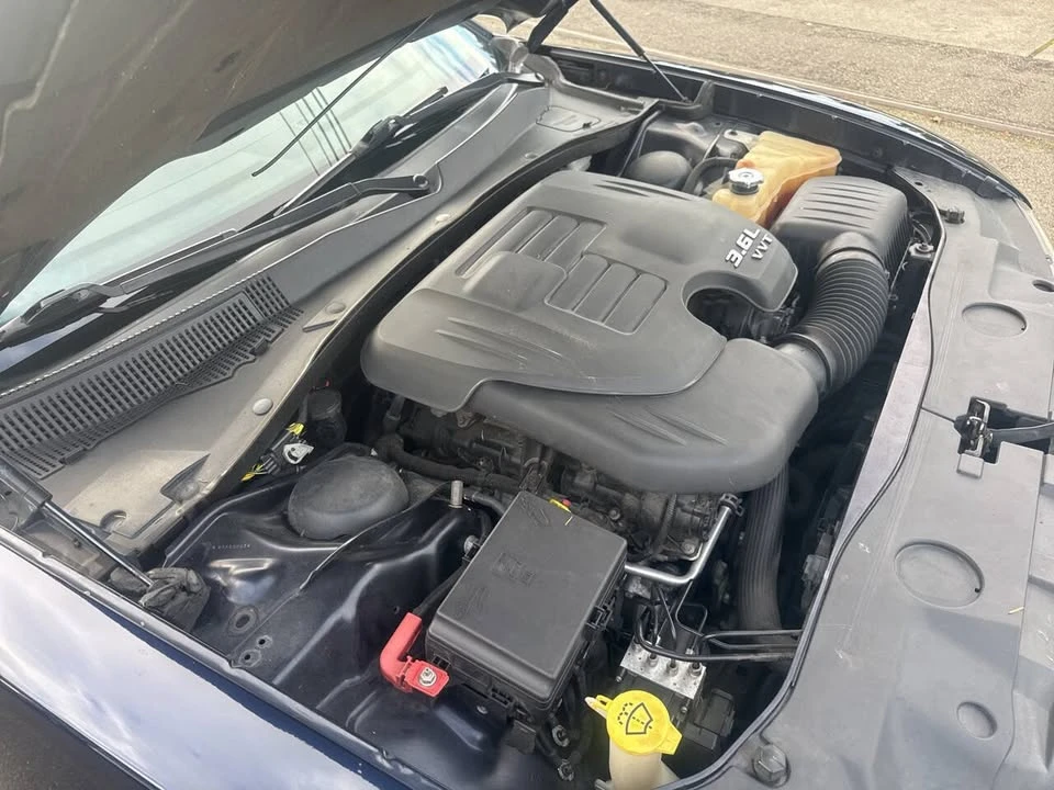 2011 Dodge Charger 7th Gen - Image 12 of 18