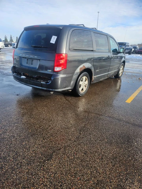 2011 Dodge Caravan - Image 3 of 20