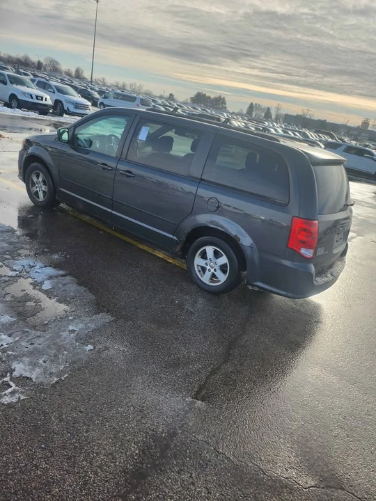 2011 Dodge Caravan - Image 15 of 20