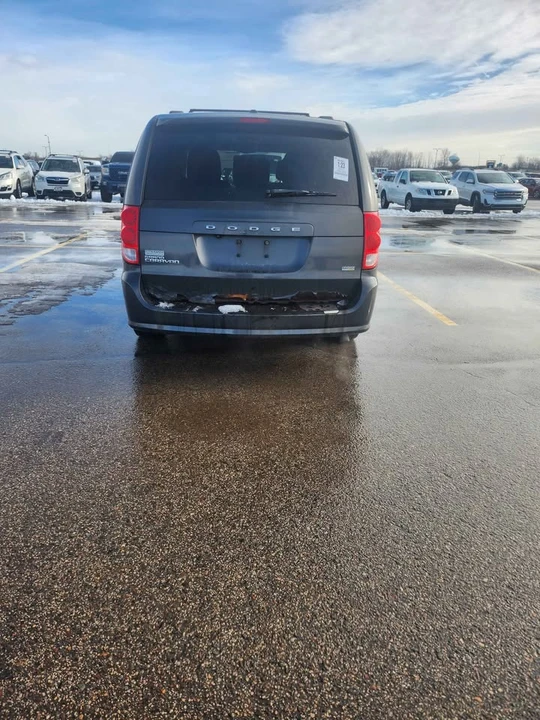 2011 Dodge Caravan - Image 11 of 20