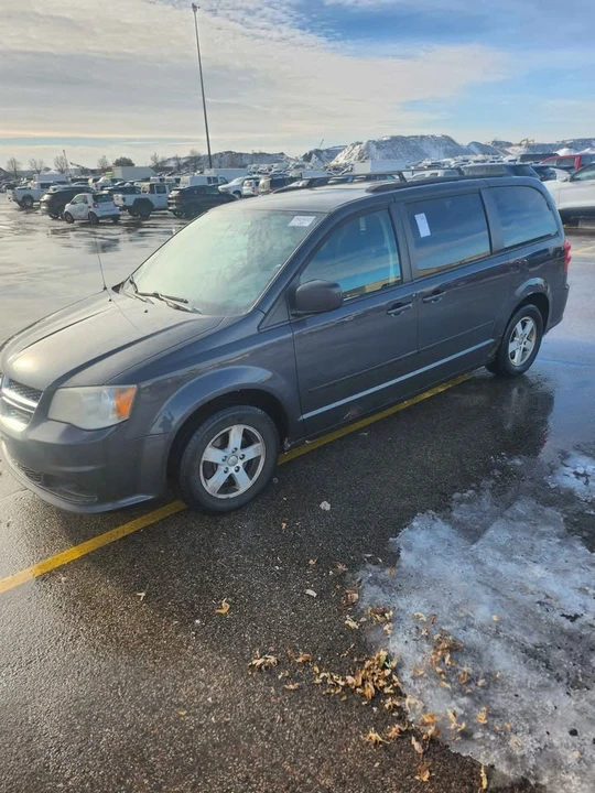 2011 Dodge Caravan - Image 2 of 20