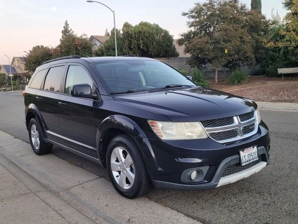 2011 Dodge Journey - Image 2 of 14