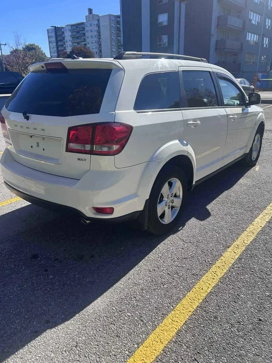 2011 Dodge Journey - Image 3 of 7