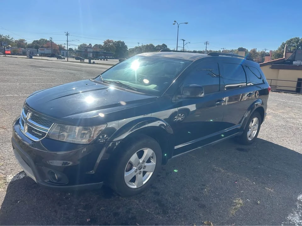 2011 Dodge Journey - Image 2 of 5