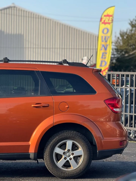 2011 Dodge Journey - Image 16 of 18