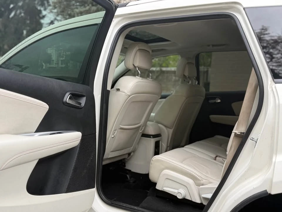2011 Dodge Journey - Image 7 of 9