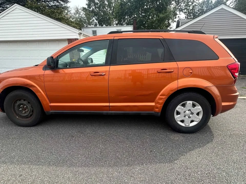 2011 Dodge Journey - Image 2 of 8