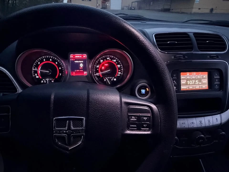 2011 Dodge Journey - Image 10 of 12