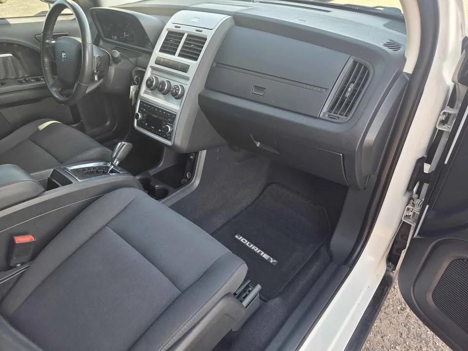 2011 Dodge Journey - Image 5 of 7