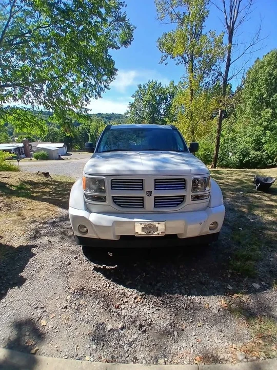 2011 Dodge Nitro - Image 2 of 7