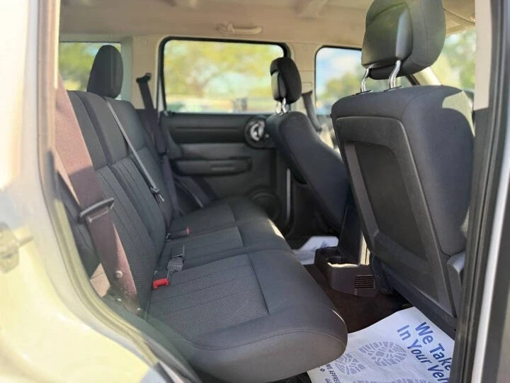 2011 Dodge Nitro - Image 11 of 12