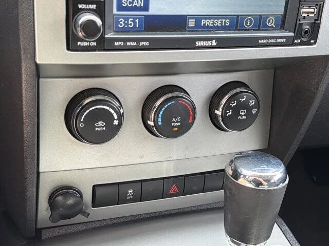 2011 Dodge Nitro - Image 14 of 19