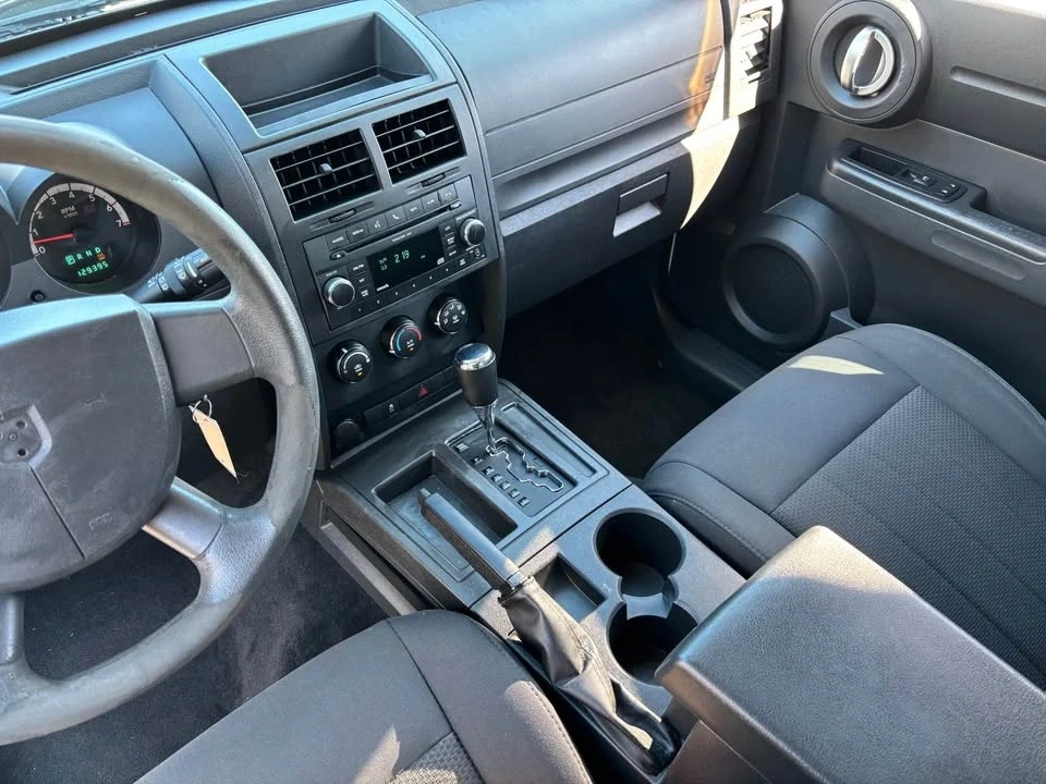 2011 Dodge Nitro - Image 15 of 17