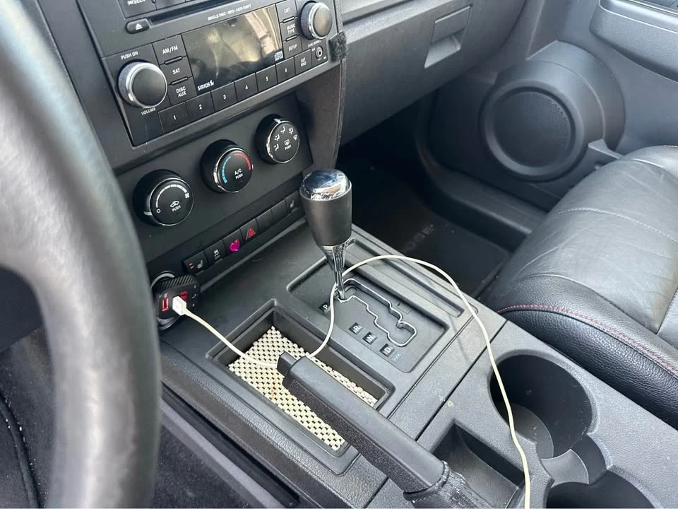 2011 Dodge Nitro - Image 13 of 15