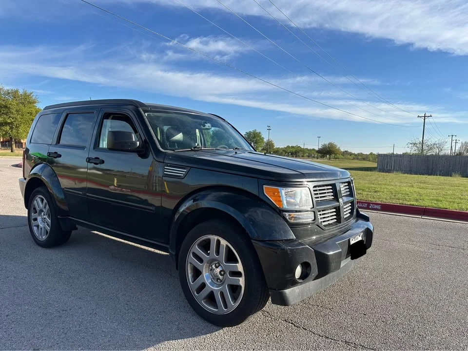 2011 Dodge Nitro - Image 2 of 15