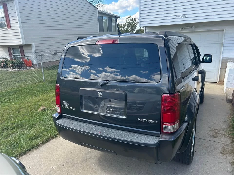2011 Dodge Nitro - Image 2 of 7