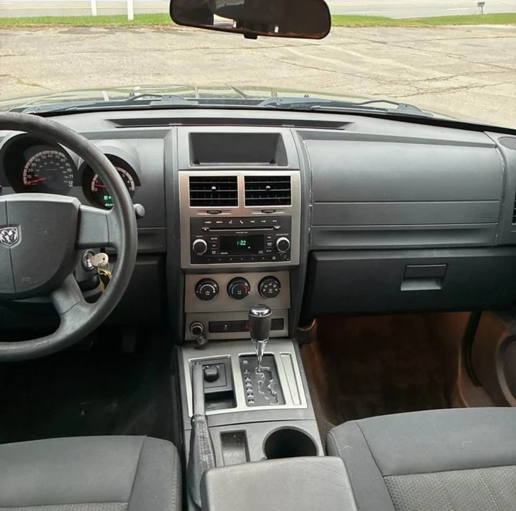 2011 Dodge Nitro - Image 8 of 10