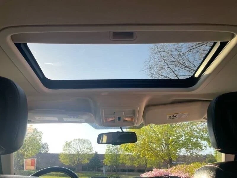 2011 Dodge Nitro - Image 17 of 18
