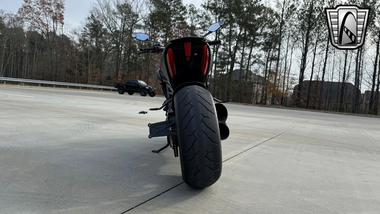 2011 Ducati Diavel - Image 7 of 21