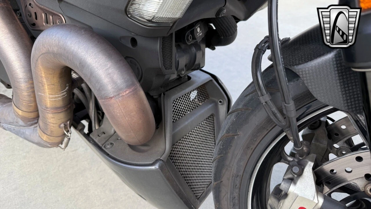 2011 Ducati Diavel - Image 14 of 21