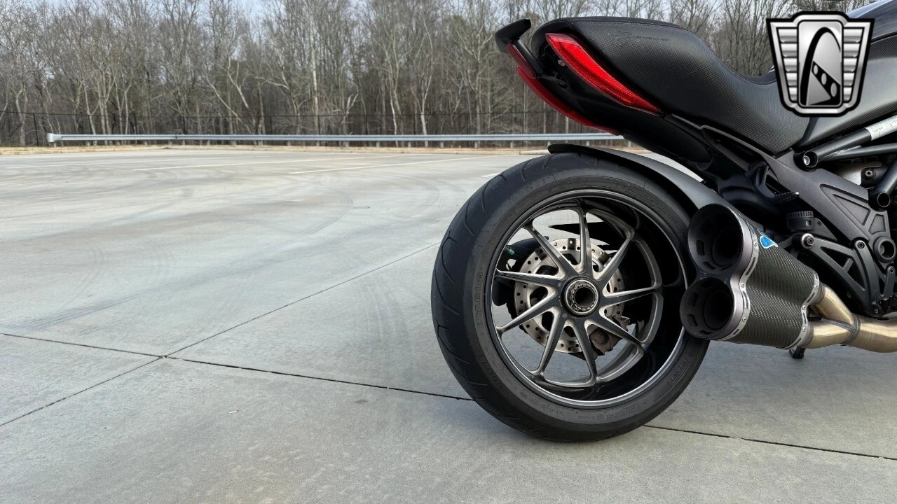 2011 Ducati Diavel - Image 11 of 21