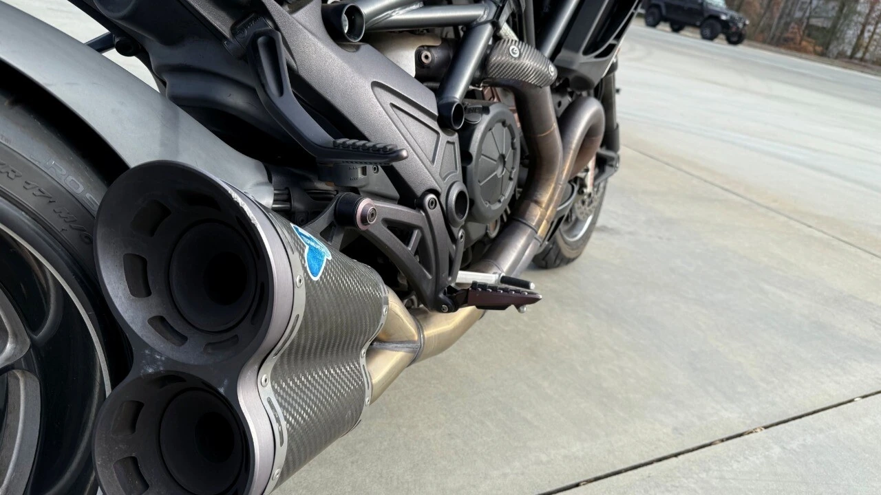 2011 Ducati Diavel - Image 16 of 21