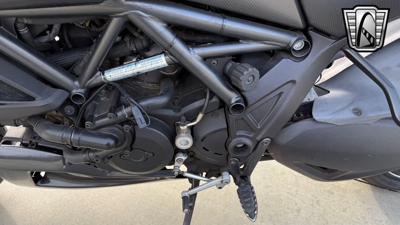 2011 Ducati Diavel - Image 17 of 21