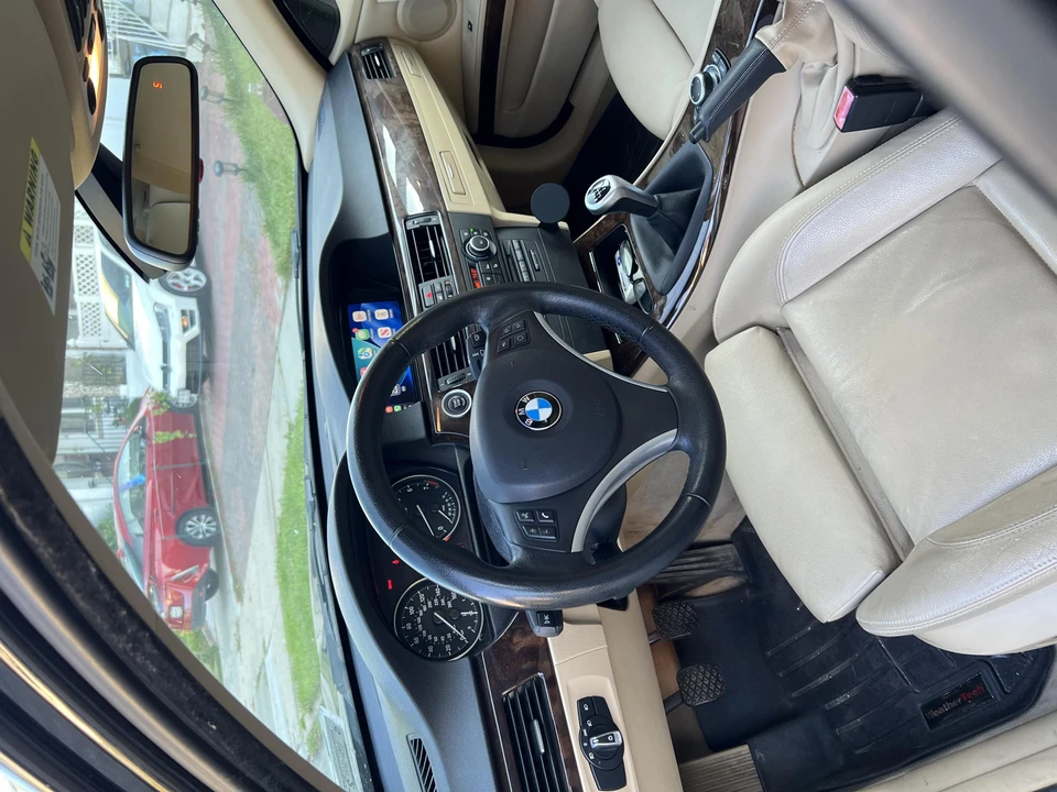2011 BMW E90 3 Series Sedan - Image 3 of 7