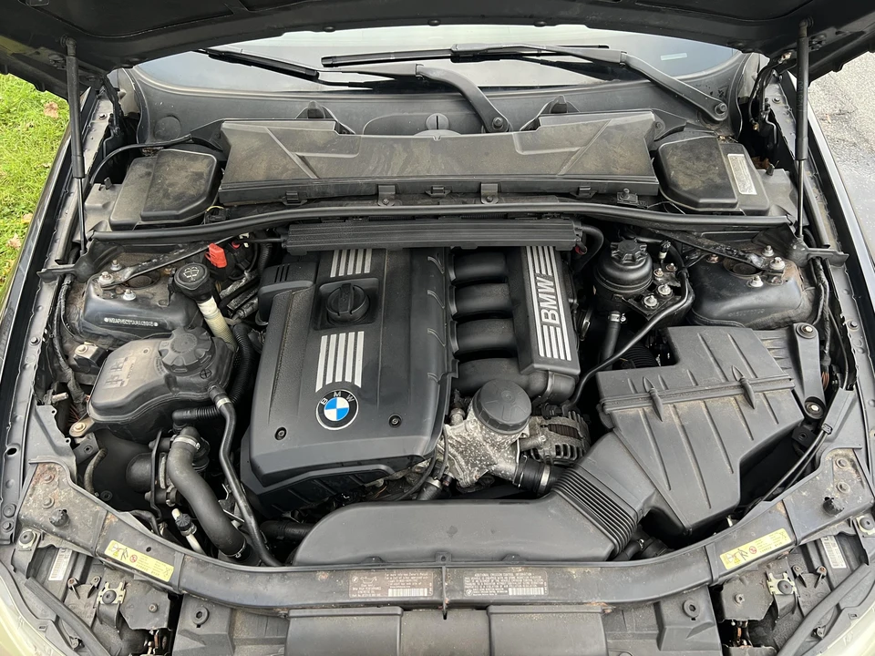 2011 BMW E90 3 Series Sedan - Image 5 of 7
