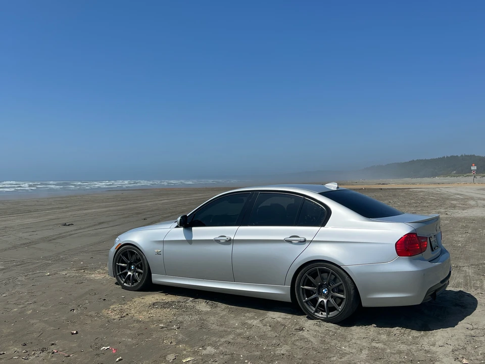 2011 BMW E90 335i Sedan - Image 11 of 14