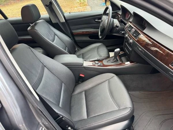 2011 BMW E90 335i Sedan - Image 11 of 21