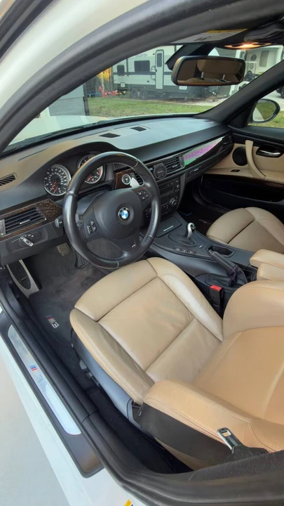 2011 BMW E90 M3 Sedan - Image 4 of 7