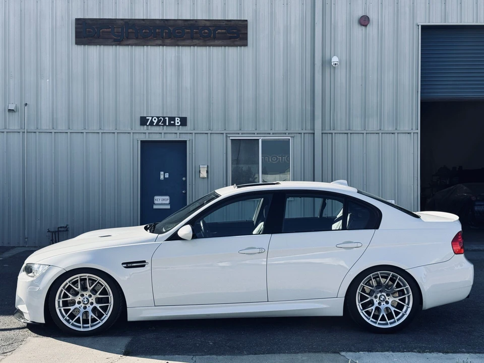 2011 BMW E90 M3 Sedan - Image 5 of 31