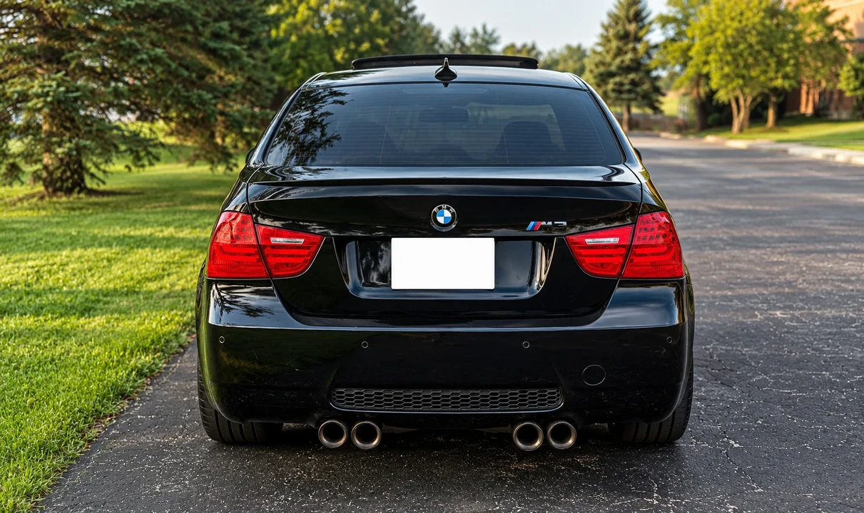 2011 BMW E90 M3 Sedan - Image 6 of 16
