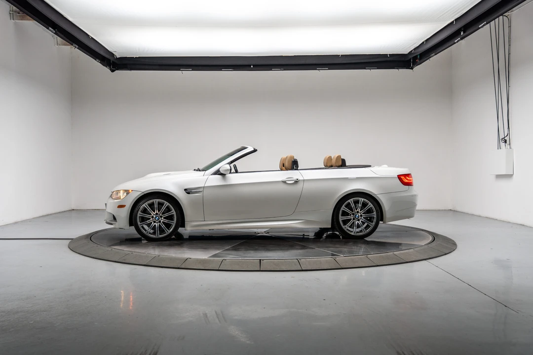 2011 BMW E93 M3 Convertible - Image 3 of 15