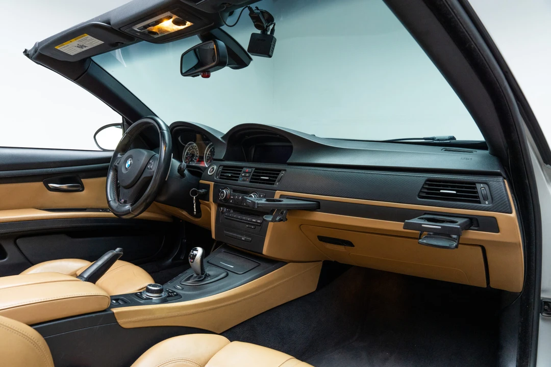 2011 BMW E93 M3 Convertible - Image 2 of 15
