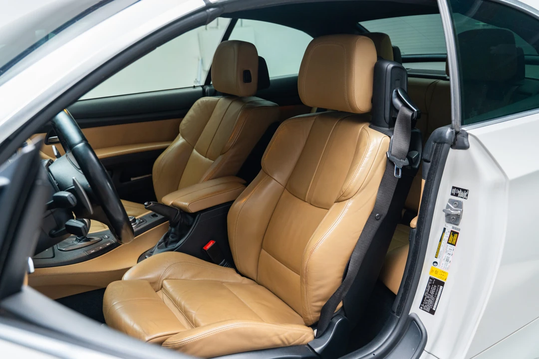 2011 BMW E93 M3 Convertible - Image 9 of 15