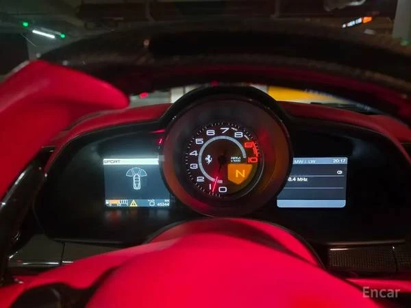2011 Ferrari 458 Italia - Image 8 of 13