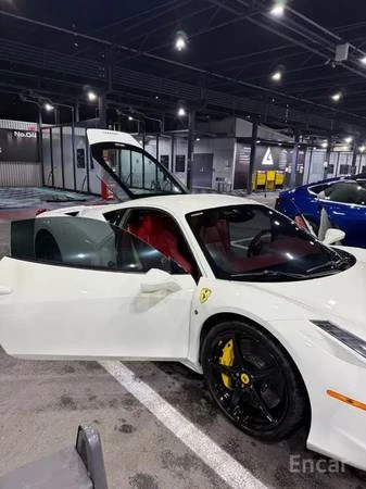 2011 Ferrari 458 Italia - Image 6 of 16