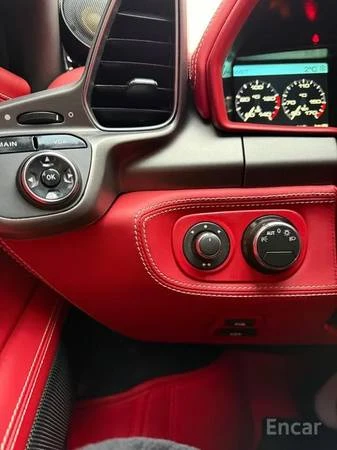 2011 Ferrari 458 Italia - Image 9 of 16