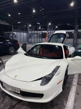 2011 Ferrari 458 Italia - Image 7 of 16