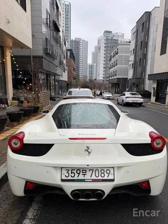2011 Ferrari 458 Italia - Image 13 of 16