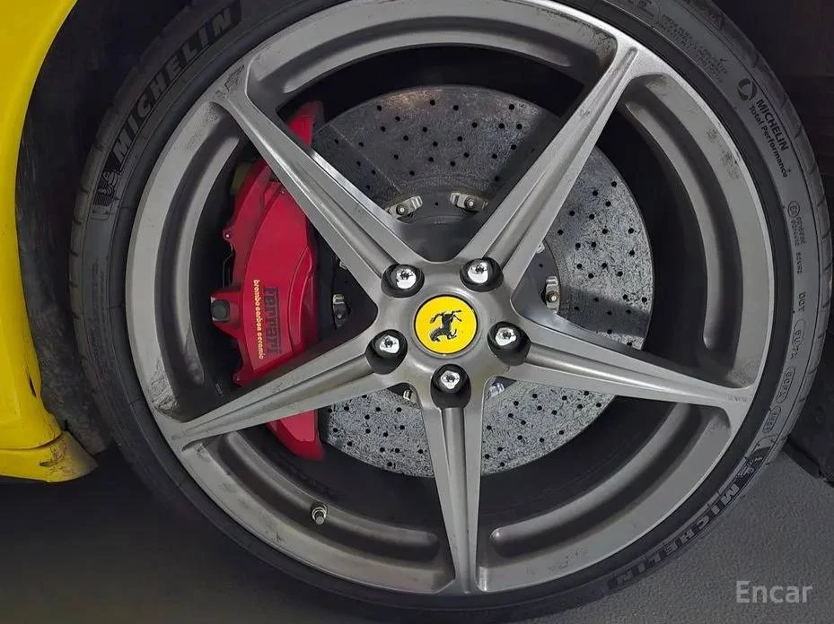 2011 Ferrari 458 Italia - Image 13 of 20