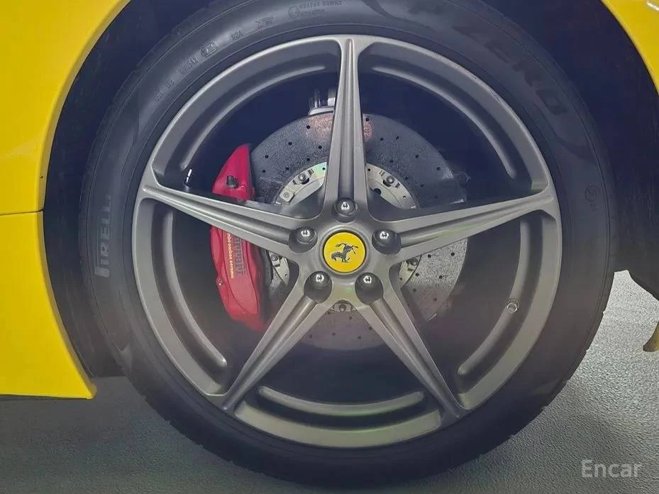 2011 Ferrari 458 Italia - Image 14 of 20