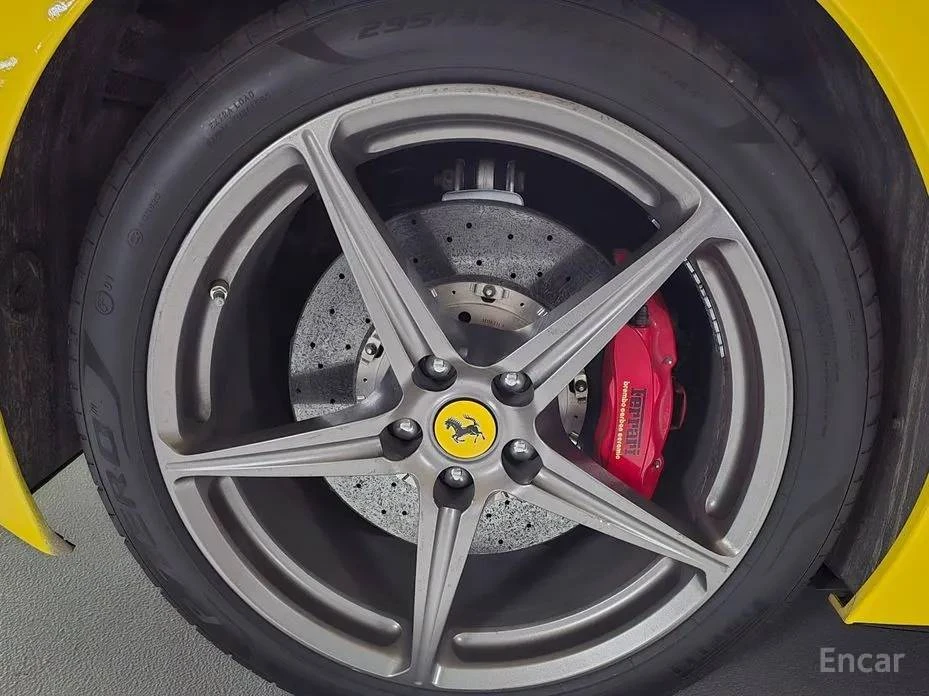 2011 Ferrari 458 Italia - Image 12 of 20